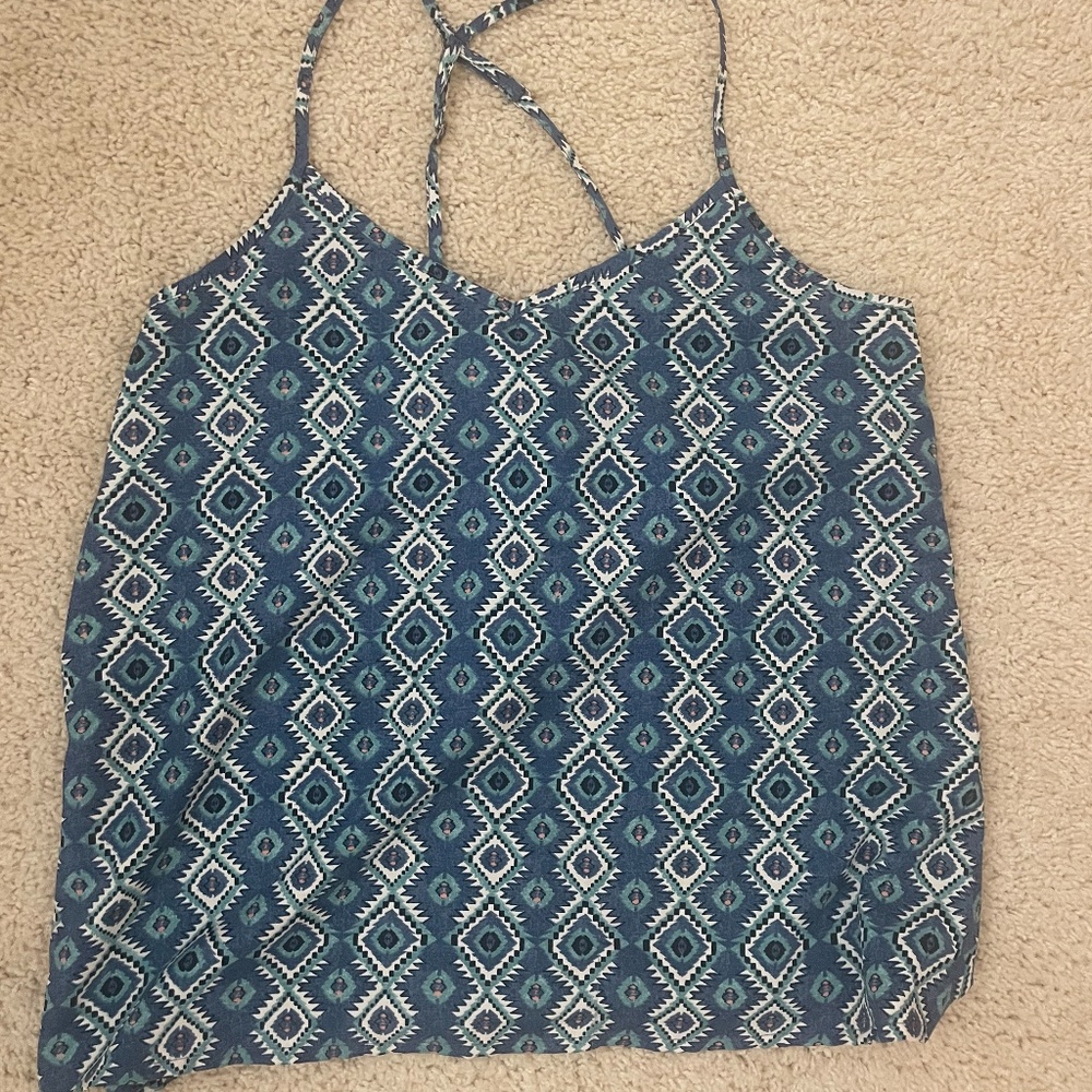 blue tank top